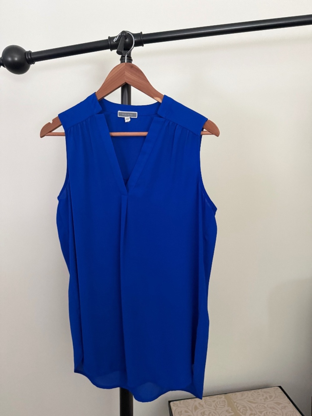 Pleione Cobalt Blue Sleeveless V-Neck Blouse Shirt Medium